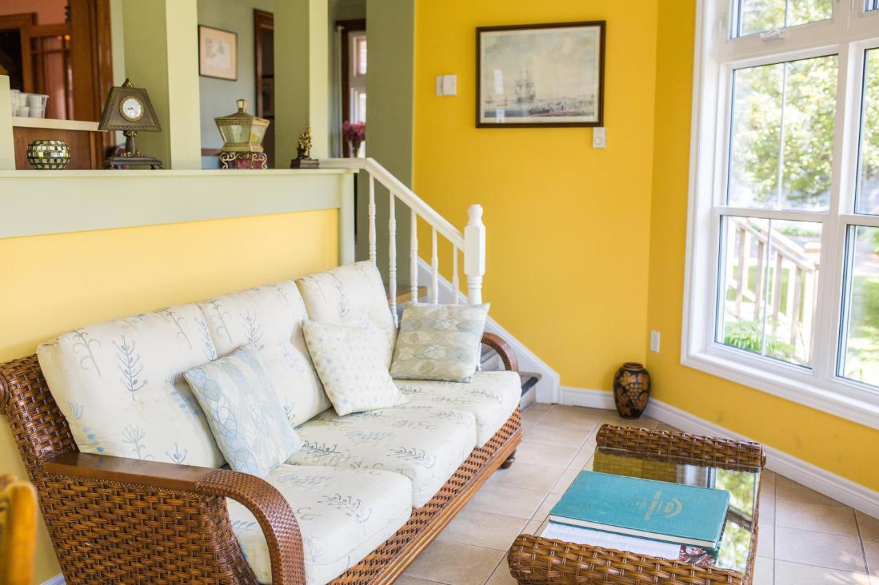 مبيت وإفطار تشارلوت تاون The Harbour House المظهر الخارجي الصورة